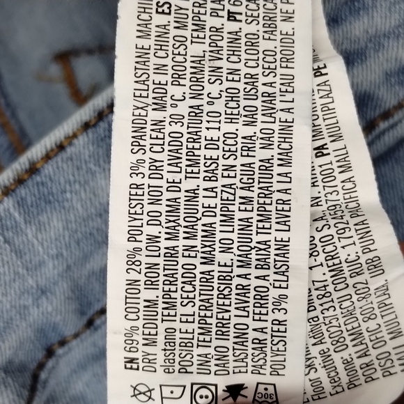 Forever 21 High waist extreme flare light wash jeans, raw hem, size 30 - Picture 12 of 13